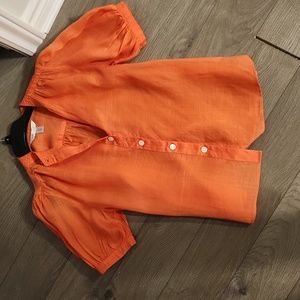 Button down, corral color, sm size but it will fit to med